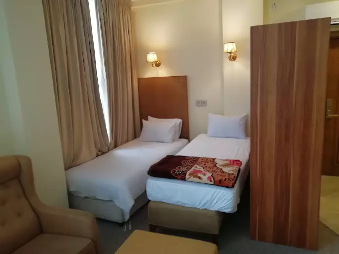 هتل رویان قائم